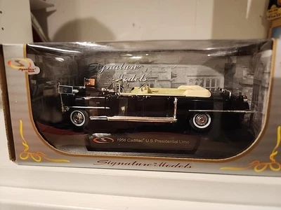 Nuevo Cadillac 1956 limusina presidencial de Estados Unidos 1:32 diecast negro modelos exclusivos Foto 1 de 4
