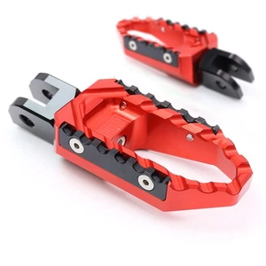 RED FRONT WIDE FOOT PEGS FOR TRIUMPH SPRINT GT 10-13 SPRINT ST 05-13 12 11 - Picture 1 of 5