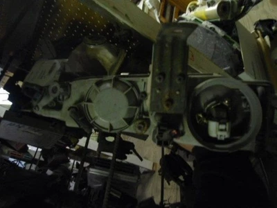 Faro derecho pasajero compatible con 92-94 LASER 40928 Foto 1 de 3