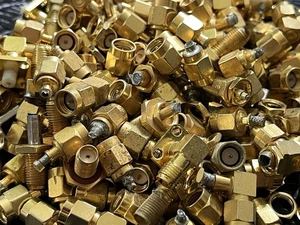 300g RF Connector Scrap Gold Recovery Or ReUse - Picture 1 of 3