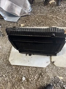 ford e9uh-8005-aa radiator - Picture 1 of 4