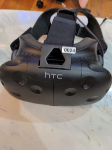 HTC Vive VR Headset Virtual Reality System Head Mounted Display HMD Black PC Gam - Picture 1 of 5