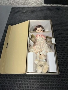Muñeca bebé Hamilton Heritage 1990 vintage de Connie Walser Derek Collection SARA - Imagen 1 de 6