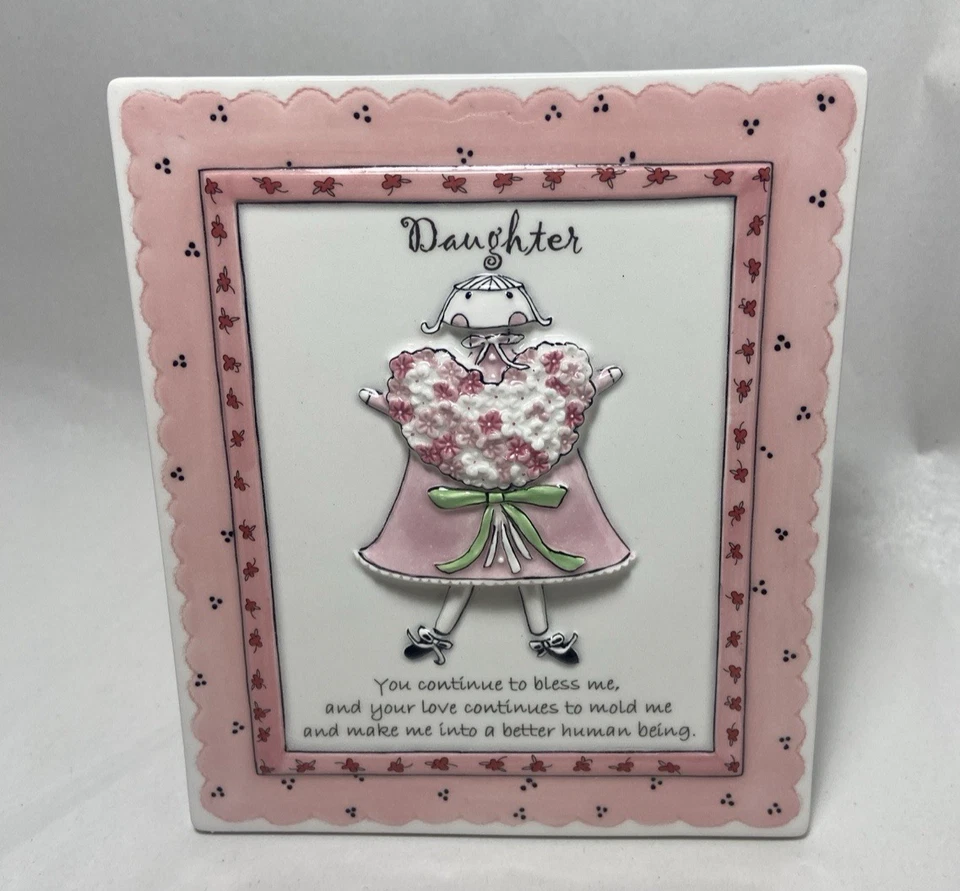 Caballete para Giving Souls Hija Placa Cerámica Repujada Regalo En Caja 5 x 6" Rosa Foto 1 de 4