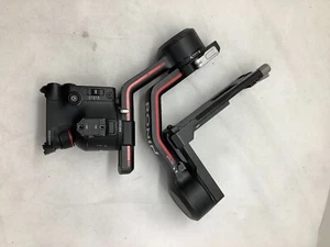 DJI RS 3 Gimbal Stabilizer Combo - Black - Picture 1 of 6