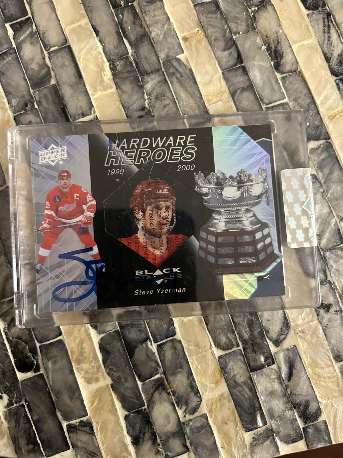 2019-20 UD Buybacks Auto 10-11 Black Diamond Hardware Heroes Steve Yzerman COA