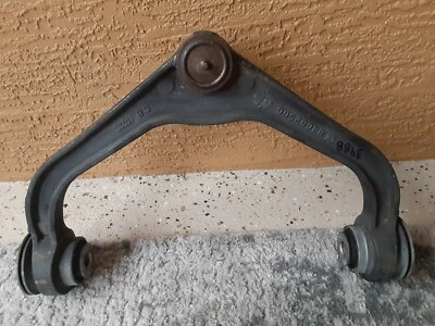 2019-2022 GMC SIERRA 2500 FRONT UPPER CONTROL ARM OEM  # 84682566* - Image 1 of 4