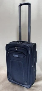 TRAVELPRO CREW 7 Black 22" Upright WHEELED Exp CARRY ON Suitcase 407082201 - Picture 1 of 12