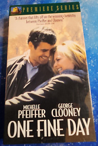 One Fine Day VHS VCR Tape 1996 Video Clooney Pfeiffer