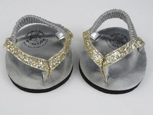 Build-A-Bear Workshop silberne Zehenstegsandalen BABW Glitzer Flip Flop Schuhe Kleidung - Bild 1 von 4