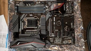 GIGABYTE Z390 GAMING X Motherboard (8th/9th Gen Intel) (rev. 1.1) + original box - Picture 1 of 6