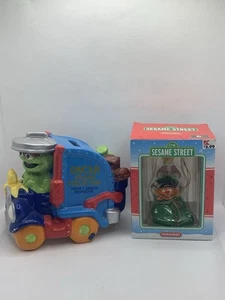 Vintage Sesame Street Lot Oscar Grouch Garbage Truck Bank & Kurt Adler Ornament - Picture 1 of 11