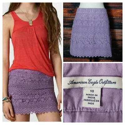 Minifalda American Eagle talla 10 lavanda púrpura ganchillo en capas encaje cremallera trasera  Foto 1 de 4