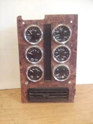 Painel de painel International 9200 3503482C91 - Imagem 1 de 4