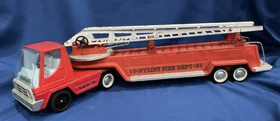 Camión de bomberos Nylint con gancho y escalera aéreo No. 6 escaleras giratorias de acero prensado buenas Foto 1 de 4