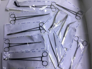 Menge 10 Stck. GEBRAUCHTE medizinische chirurgische Nahtinstrumente Pinzette chirurgische Zange - Bild 1 von 12