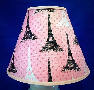 Pantalla de lámpara hecha a mano rosa Torre Eiffel París Foto 1 de 2