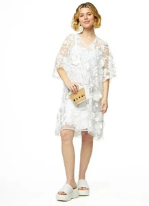 Vestido corto Tela Mercantile blanco flores talla única $365 - Imagen 1 de 9