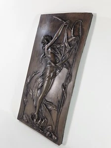 Art Nouveau Style Bronzed Resin Plaque,Female Figure Beside Bull Rushes, Lillies - Foto 1 di 23