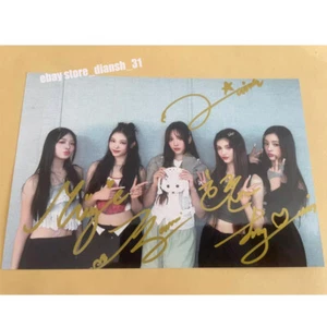 NEW JEANS newjeans groupe photo dédicacée signée à la main collection K-POP 4*6 A - Photo 1/1