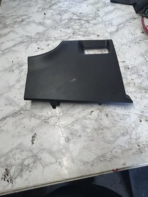 HYUNDAI I20 2012-2013 Fuse box cover (84756-1j900) (91117-1j060) - Image 1 of 3