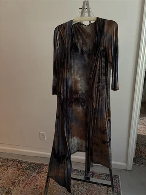 Plumero largo para mujer. Talla M. Tie Dye con bolsillos Foto 1 de 4