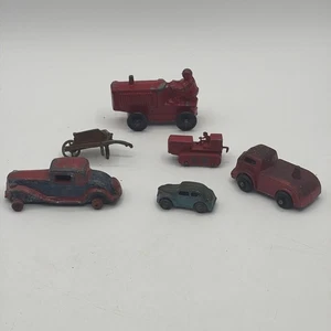 Konvolut 6 alte Metall Spielzeug Bauernhof Traktoren, Autos, Wagen, unbekannte Marken - Bild 1 von 9