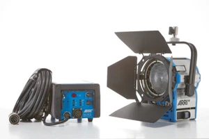 ARRI D5 575W HMI Set inkl. Ballast u. Kabel - Bild 1 von 15