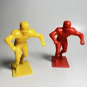 Lot Of 2 #28 #26 MARX PRO BOWL LIVE ACTION FOOTBALL GAME FIGURE VTG Red Yellow 3 - Picture 1 of 6