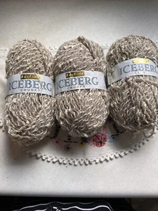 Hayfield Iceburg Chunky 3 skeins yarn- beige & white. each skein 100G or 148 yds - Picture 1 of 4