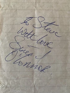 AUTOGRAMM: Musik - Sinéad O'Connor - persönlich signierte Note - Bild 1 von 3