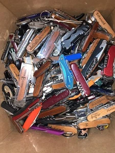 TSA Confiscated Pocket Knives/Multitools Lot! - Picture 1 of 3