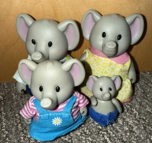 Calico Critters Lil Woodzeez Tippytail Elephant Family - Picture 1 of 1