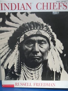 Indian Chiefs by Russell Freedman Book VG+ - Picture 1 of 3