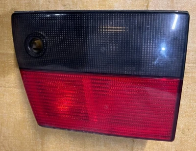 Luz trasera derecha 99-01 SAAB 9-5 pasajeros interior sedán tapa montada envío gratuito C2 Foto 1 de 4