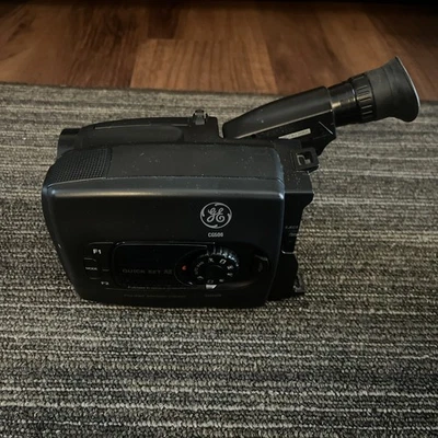 General Electric GE CG506 Camcorder VHS-C with Bag & Charger [N MINT/UNTESTED] - Image 1 of 4