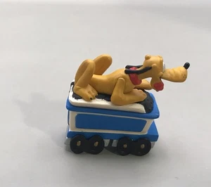 Hallmark Merry Miniatures Pluto’s Cool Car 2nd Of 5 Figures  - Bild 1 von 7