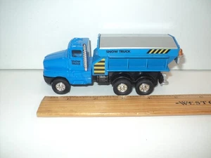 Playmaker Toys Schneepflug & Salzstreuer LKW Druckguss blau 5 1/4" lang - Bild 1 von 7