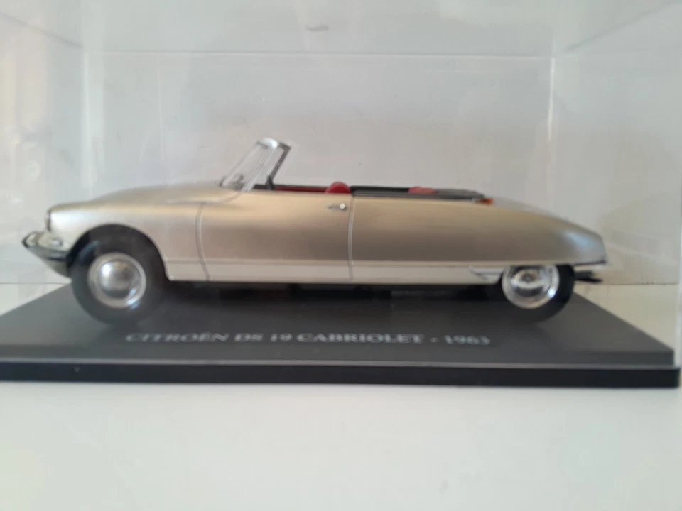 R02 1/24 Auto Vintage Citroen DS 19 Cabriolet 1963 Hachette DeAgostini Centauria - Immagine 1 di 4