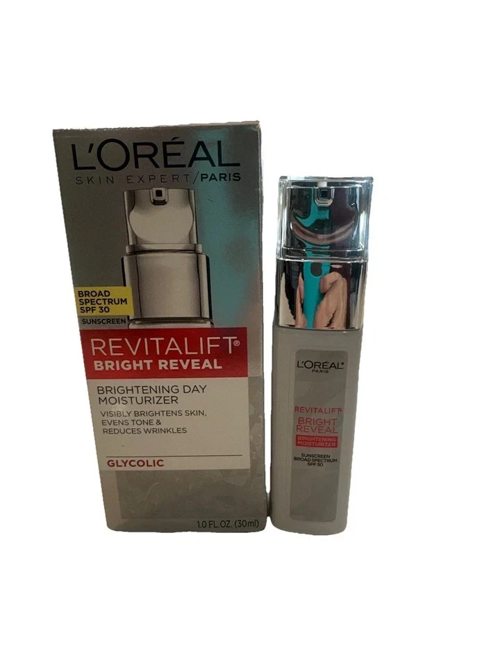 L'Oreal Revitalift Bright Reveal 1oz Brightening Day Moisturizer SPF 30 Ex 11/25 - Image 1 of 1