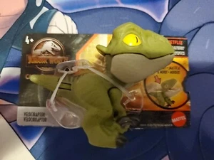 Jurassic World Snap Squad Camp Cretaceous Velociraptor Dinosaur Brand New Sealed - Picture 1 of 5