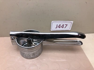 Prensa de frutas/reparador de patatas Norpro de acero inoxidable Foto 1 de 4