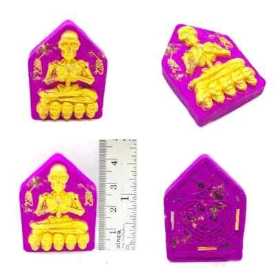 Tanga Prai Ithaje Charm Polvo en Amuleto Púrpura para Prosperidad y Atracción Foto 1 de 3