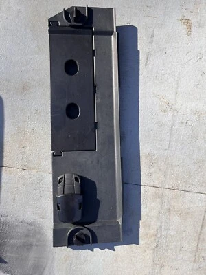 BMW 525i 2006-2010 guantera fusible panel de acceso cubierta inserto 31435-0100 OEM Foto 1 de 4