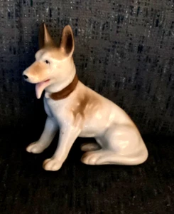 Vintage Made in Japan German Shepherd Dog 5” Figurine Porcelain Ceramic - Imagen 1 de 4