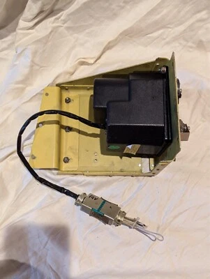 King KS 272 Trim Servo 065-0029-02 - Image 1 of 4