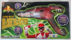 Mighty Morphing Power Rangers Legacy Blade Blaster Toys "R" Us Exclusive NIB - Bild 1 von 3