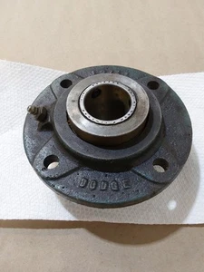Dodge Type E Piloted Flange Bearing 1 1/4" 08125DE - Picture 1 of 2