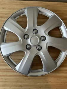 (1) 2010 2011 TOYOTA CAMRY 16" Hubcap Wheelcover KT-1021 Aftermarket 42602-06050 - Picture 1 of 3