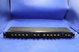 Compresor dinámico de doble canal Alesis 3630 RMS/Pico SIN ADAPTADOR DE CA - Imagen 1 de 7